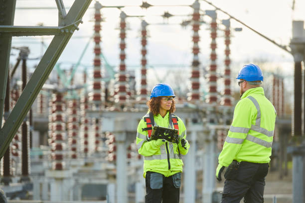 Best Electrical Installation Contractor  in Dewitt, IA